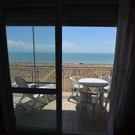 Sea Front Линьяно-Саббьядоро